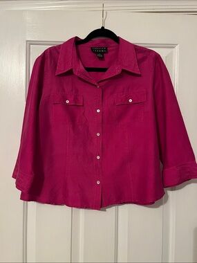 Spenser Jeremy Vintage Bright Fuchsia 100% Silk Blouse in Hot Pink.